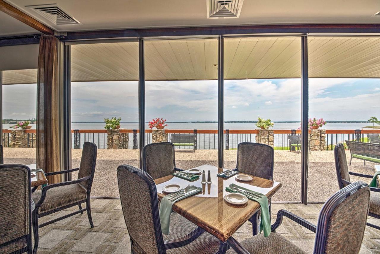Idyllic Montgomery Condo With Pool And Lake View! Екстериор снимка