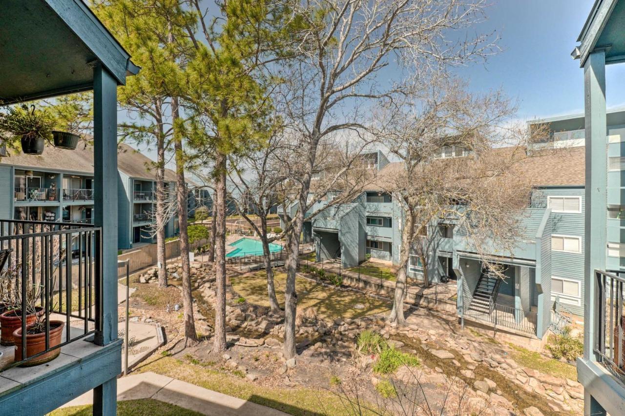 Idyllic Montgomery Condo With Pool And Lake View! Екстериор снимка
