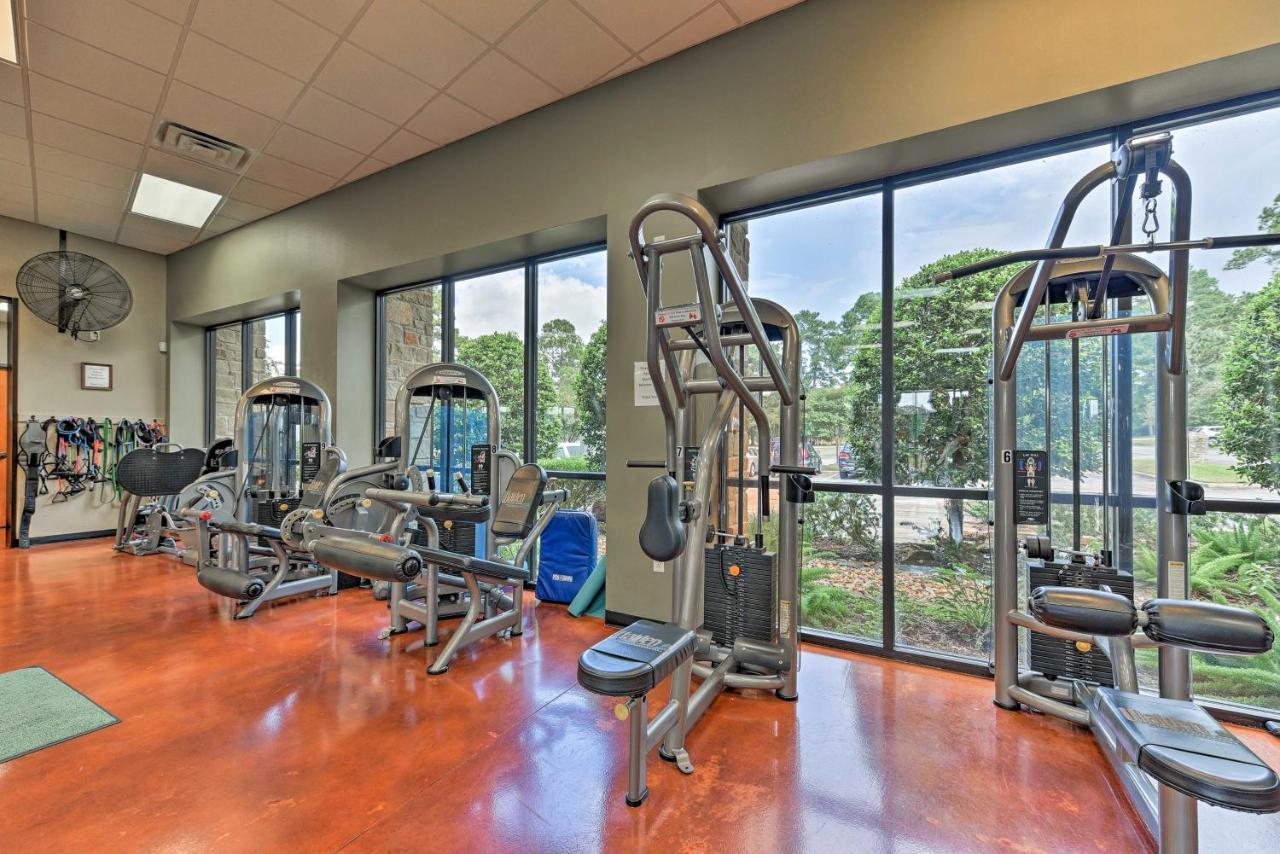 Idyllic Montgomery Condo With Pool And Lake View! Екстериор снимка