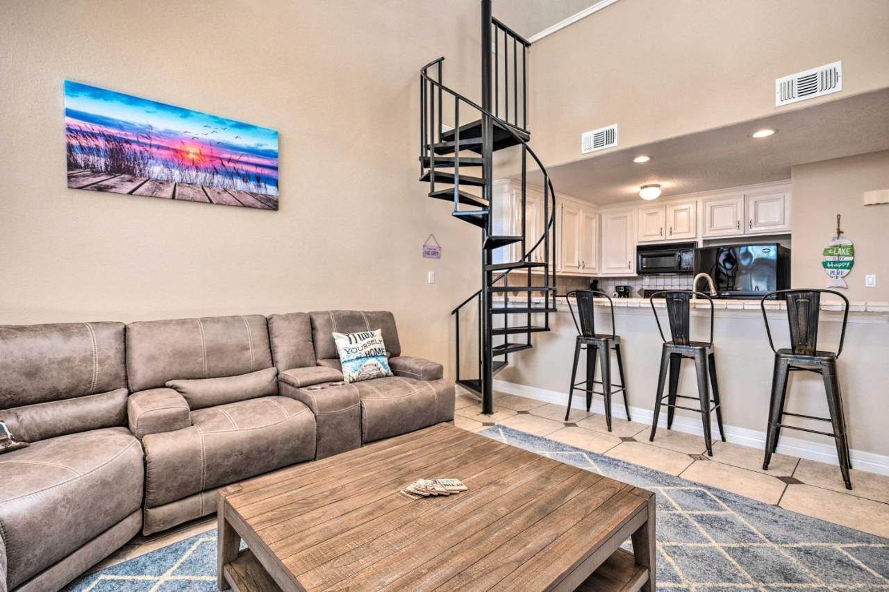 Idyllic Montgomery Condo With Pool And Lake View! Екстериор снимка