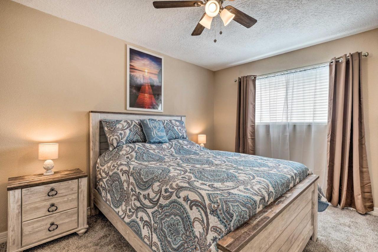 Idyllic Montgomery Condo With Pool And Lake View! Екстериор снимка