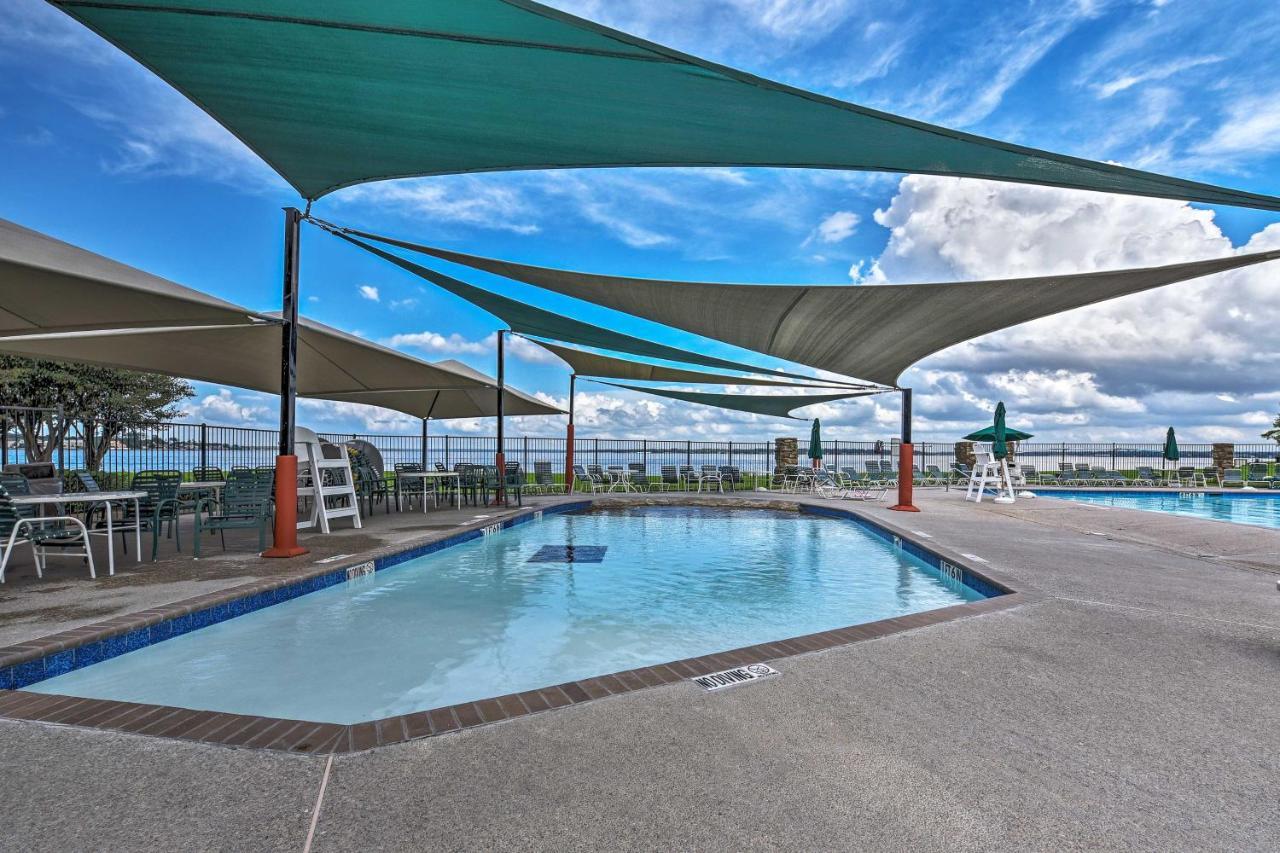 Idyllic Montgomery Condo With Pool And Lake View! Екстериор снимка