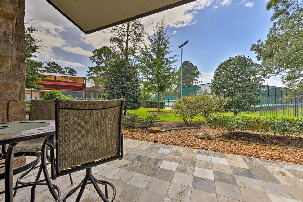 Idyllic Montgomery Condo With Pool And Lake View! Екстериор снимка