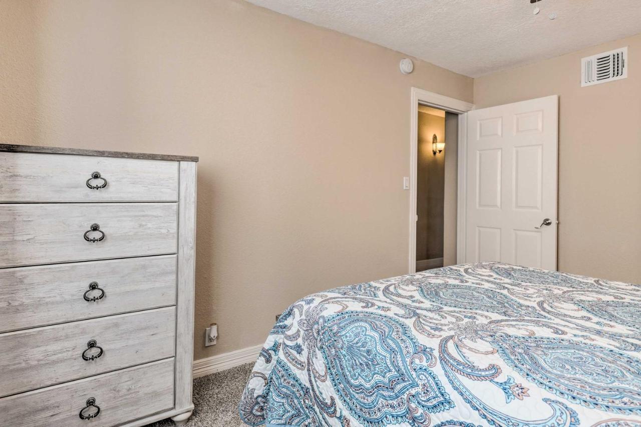 Idyllic Montgomery Condo With Pool And Lake View! Екстериор снимка
