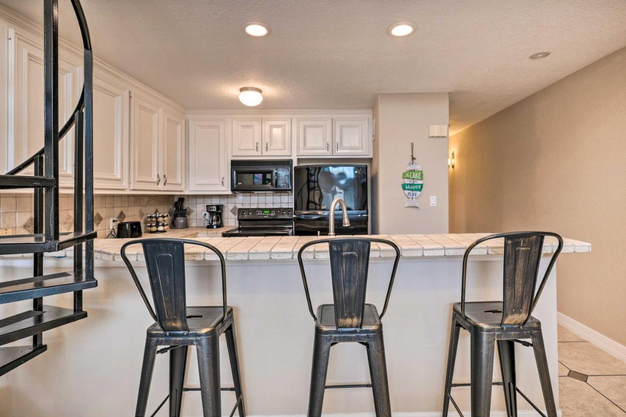 Idyllic Montgomery Condo With Pool And Lake View! Екстериор снимка