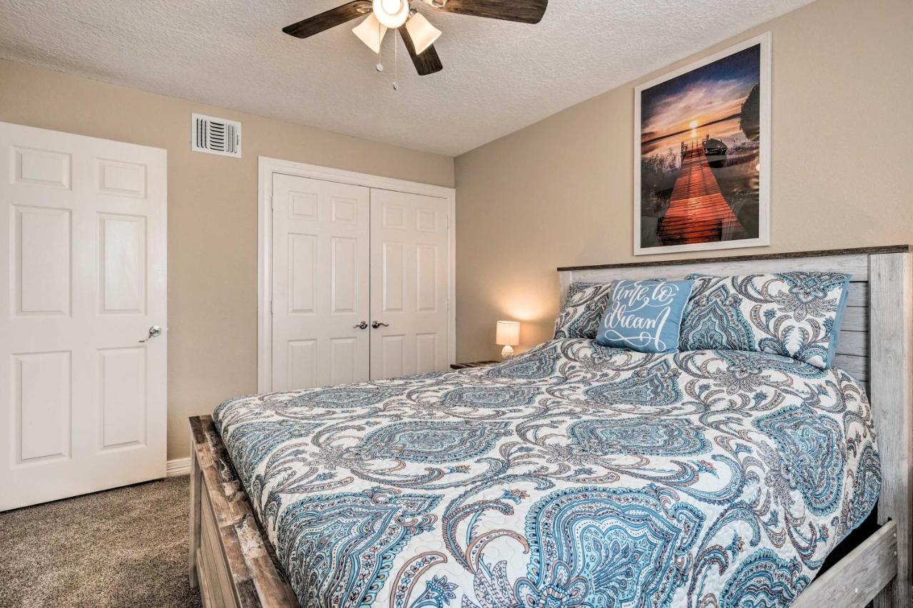 Idyllic Montgomery Condo With Pool And Lake View! Екстериор снимка